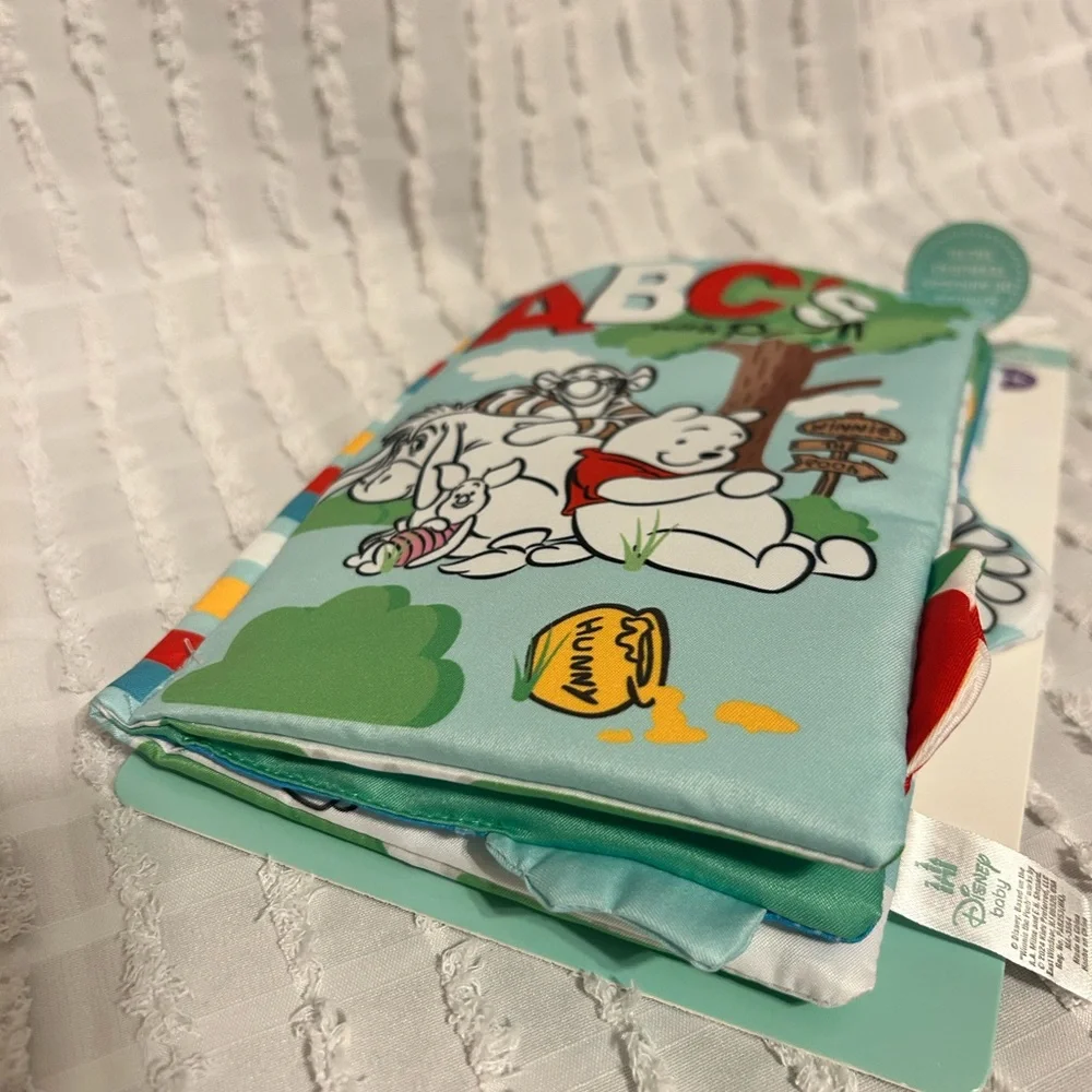 Disney Winnie the Pooh ABC Soft Book‎ - Red, Blue, Green